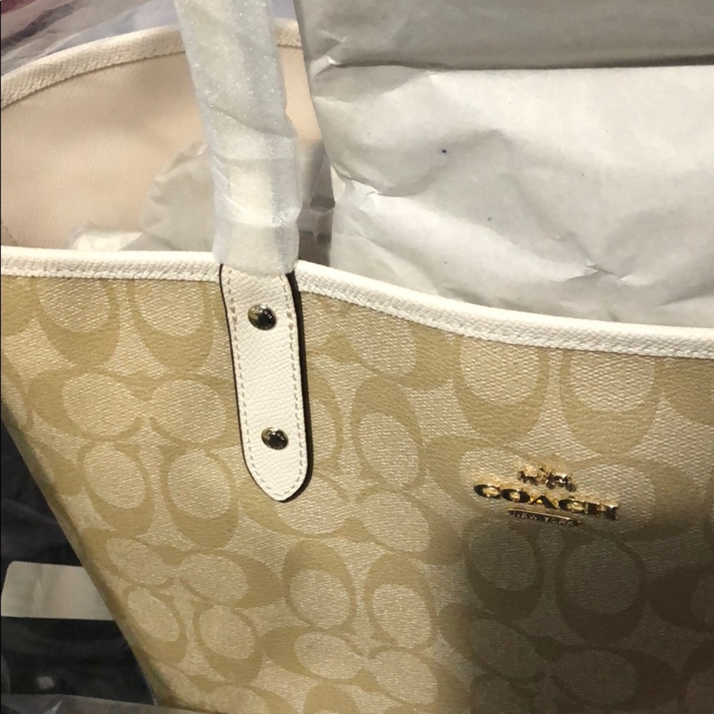 Reversible Coach Purse Set - Picture 3 of 6